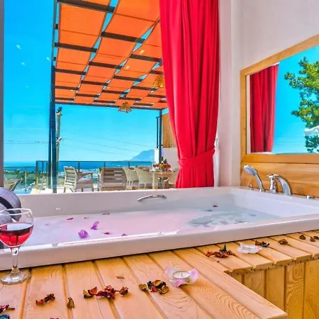 Uezuemlue 2 Bedroom Secluded With Private Pool Hot Tub