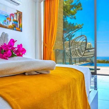 Uezuemlue 2 Bedroom Secluded With Private Pool Hot Tub