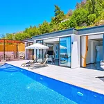 וילה Uezuemlue 2 Bedroom Secluded With Private Pool Hot Tub