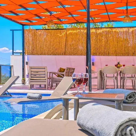 Villa Uezuemlue 2 Bedroom Secluded With Private Pool Hot Tub Kalkan