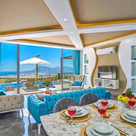 Uezuemlue 2 Bedroom Secluded With Private Pool Hot Tub