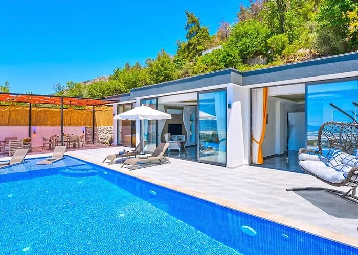 Villa Uezuemlue 2 Bedroom Secluded With Private Pool Hot Tub