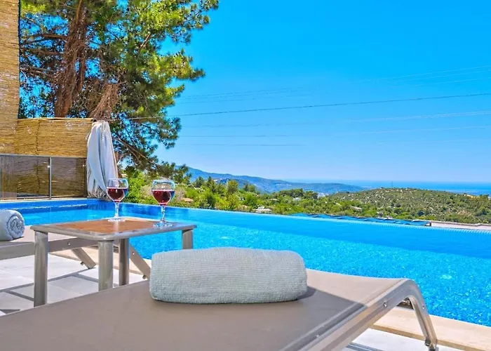 Uezuemlue 2 Bedroom Secluded With Private Pool Hot Tub *