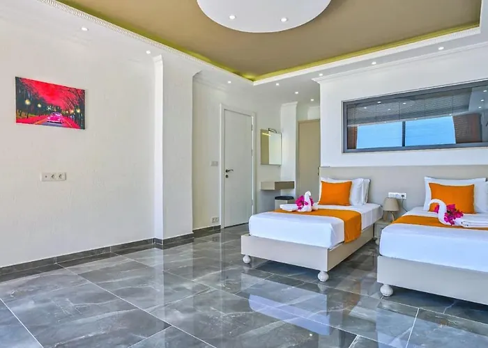Villa Uezuemlue 2 Bedroom Secluded With Private Pool Hot Tub *