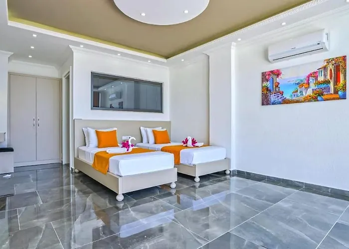 Villa Uezuemlue 2 Bedroom Secluded With Private Pool Hot Tub