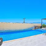 Uezuemlue 2 Bedroom Secluded With Private Pool Hot Tub * Калкан